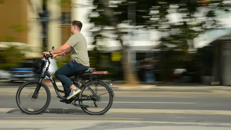 Ales vai debater proposta que define regras para o uso de bicicletas elétricas