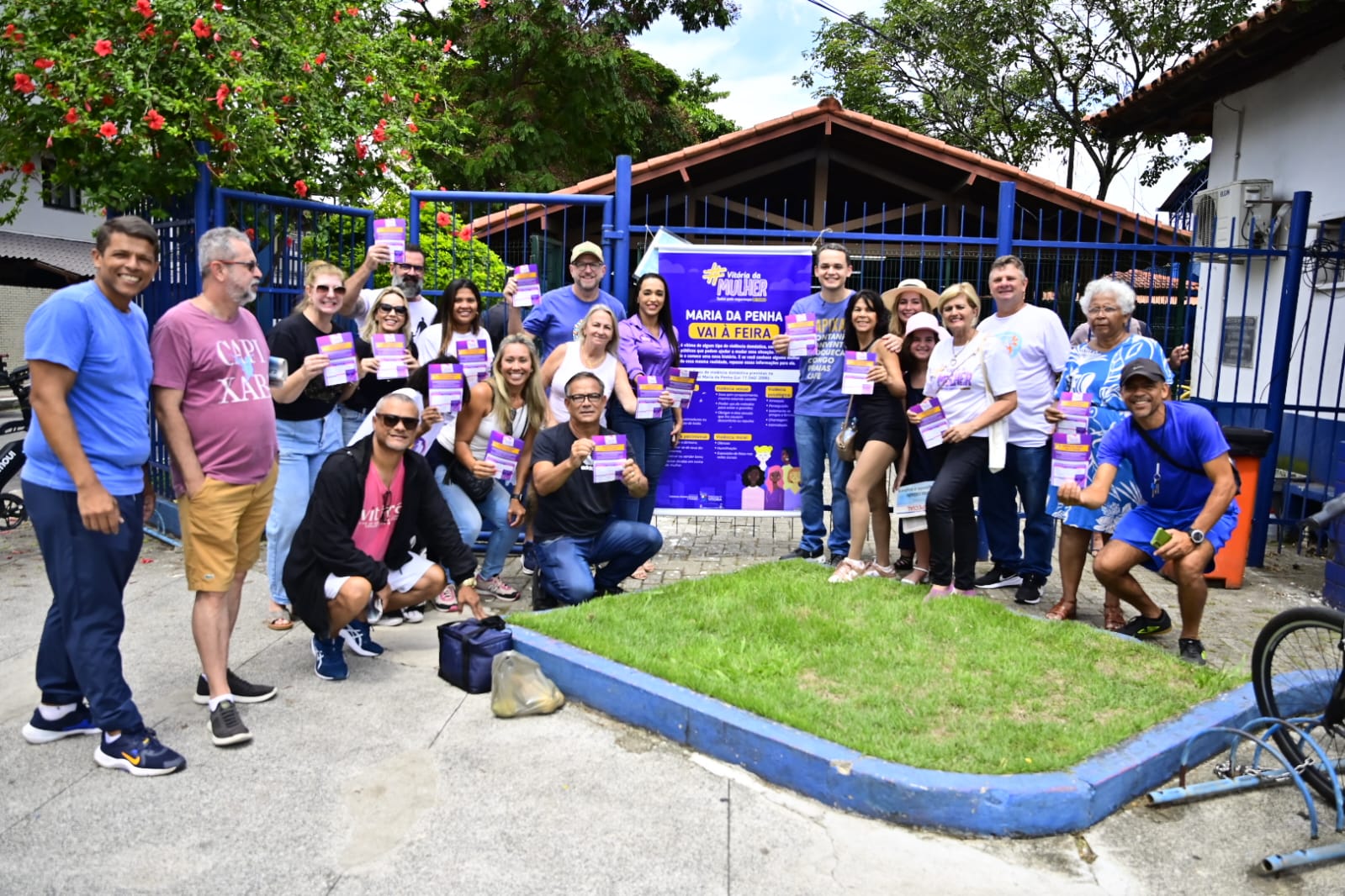 Pazolini leva informação e reforça a rede de proteção às mulheres na feira de Goiabeiras