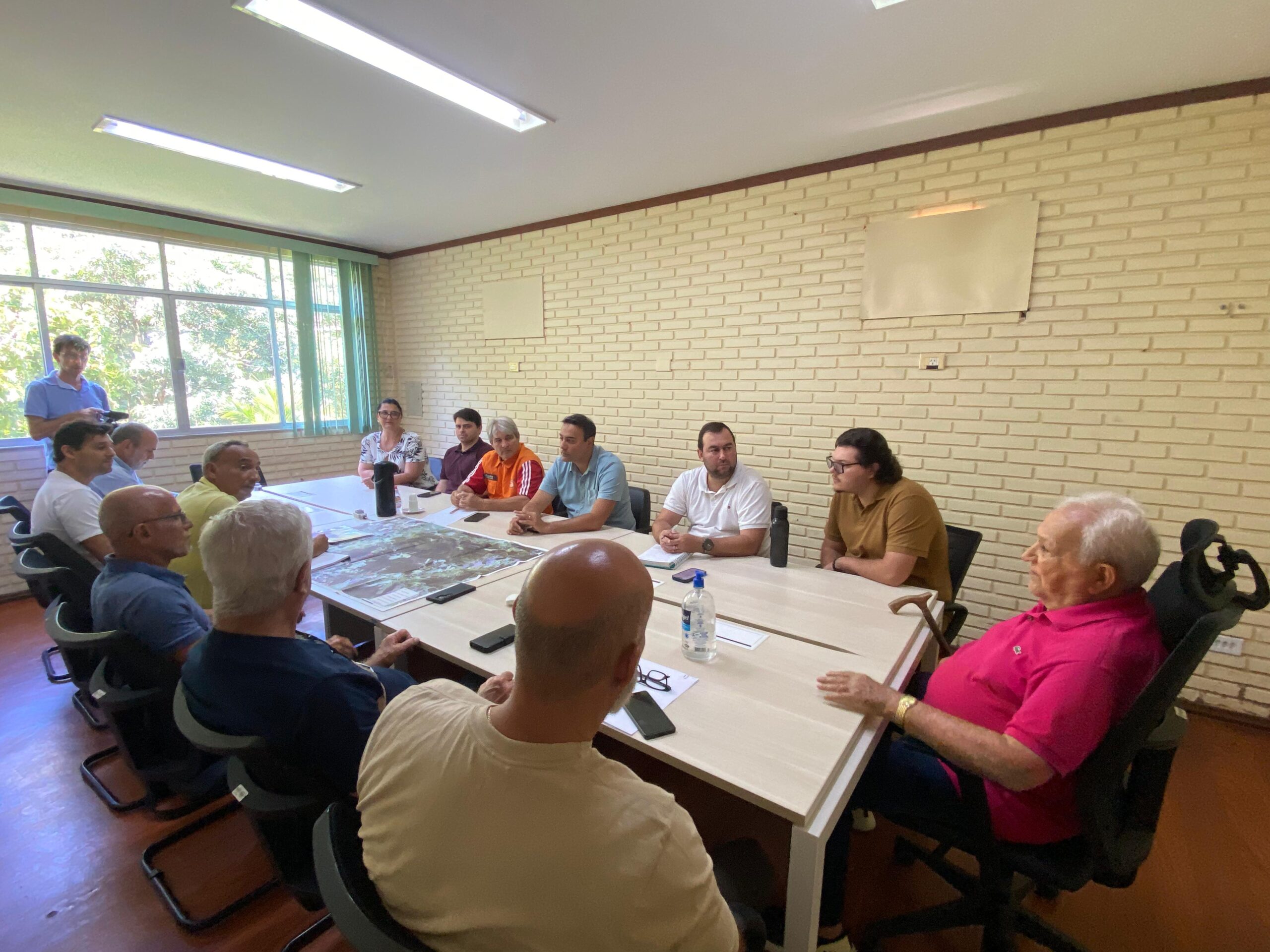 Fomento: Ferraço anuncia obras e cria comissão para impulsionar turismo no Parque do Itabira em Cachoeiro