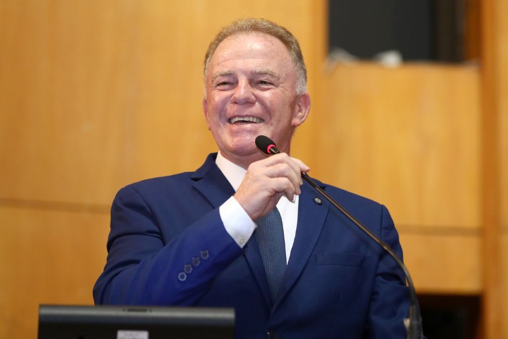 Servidores aprovam reajuste de 8%, mas pressionam governo por inclusão de categorias excluídas