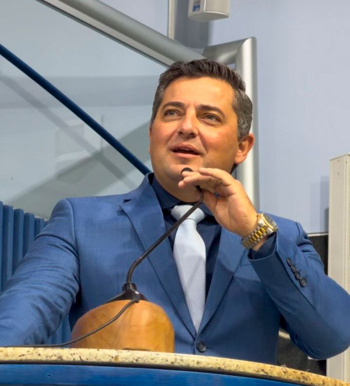 Deputado Callegari debate liberdade e coerência na atuação parlamentar em Tribuna Livre na Câmara de Vitória