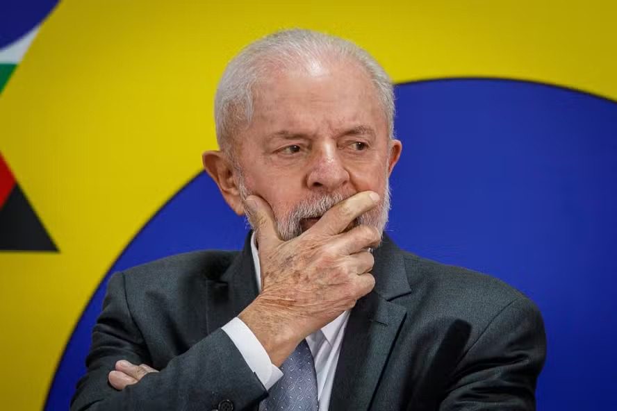 Lula pede tempo ao Congresso para negociar veto aos supersalários