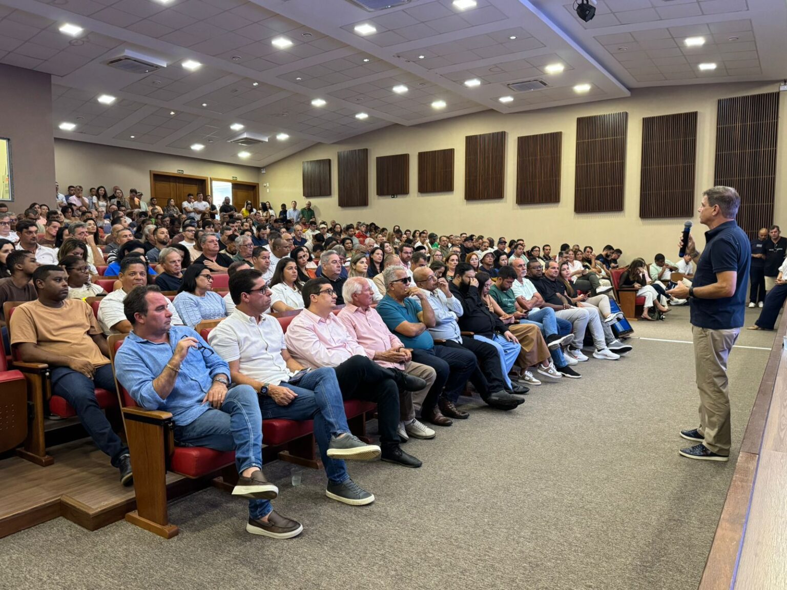 Lideranças de todo o ES prestigiam encontro de Marcelo Santos na Capital
