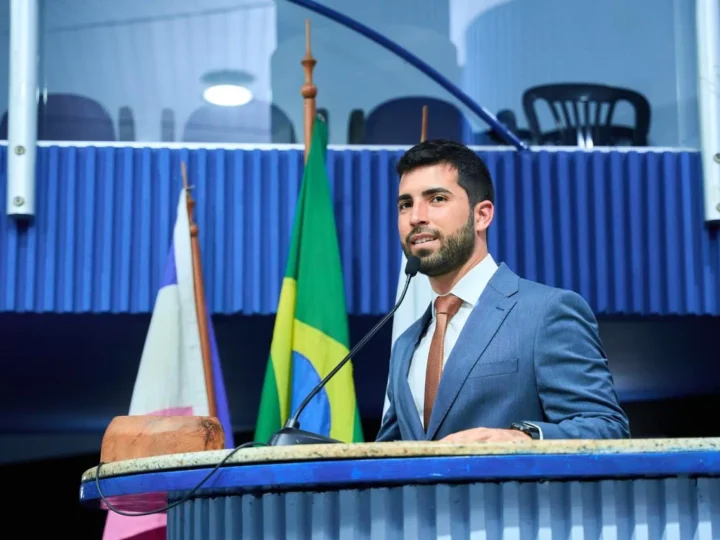 Crise na Câmara de Vitória expõe racha entre Prefeito e Vereador