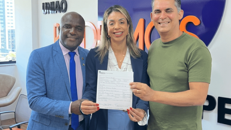 Graciane Patrício assina filiação ao Podemos e confirma pré-candidatura à Assembleia Legislativa