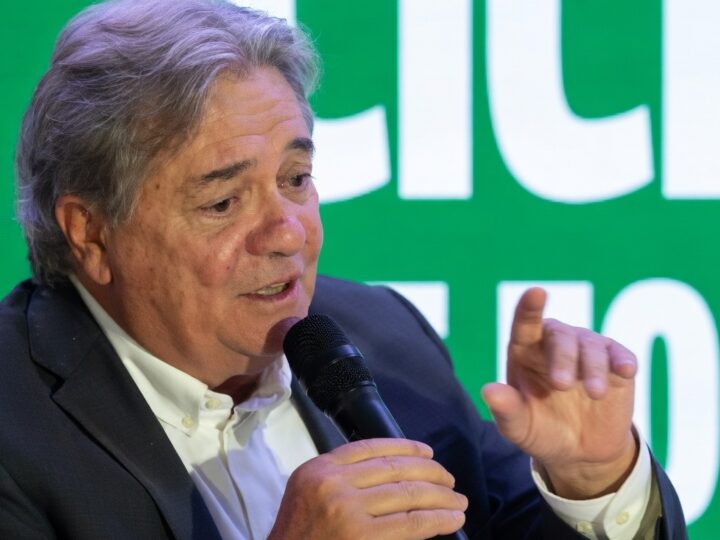Luiz Paulo alerta em palestra: “populismo fiscal compromete finanças públicas e desenvolvimento brasileiro”