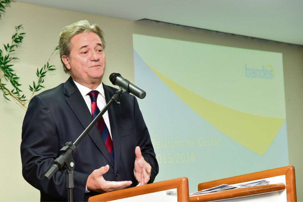 Luiz Paulo Vellozo Lucas defende responsabilidade fiscal em seminário nacional