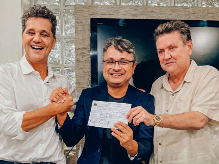 Vandinho Leite oficializa filiação ao MDB