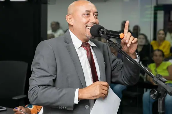 Podemos aciona Justiça Eleitoral para retomar mandato de Anadelso Pereira