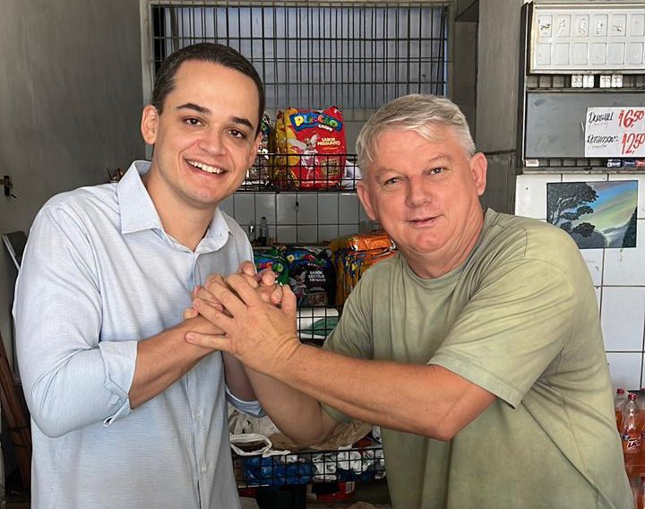 Pazolini recebido com entusiasmo nas feiras de Alto Laje e Cariacica Sede