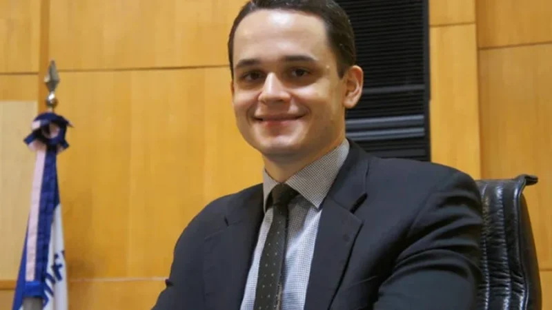 Pazolini renuncia à Prefeitura de Vitória para disputar eleições de 2026