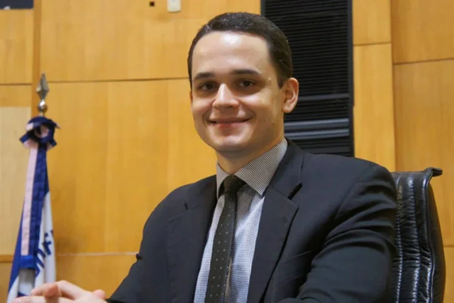 Pazolini renuncia à Prefeitura de Vitória para disputar eleições de 2026