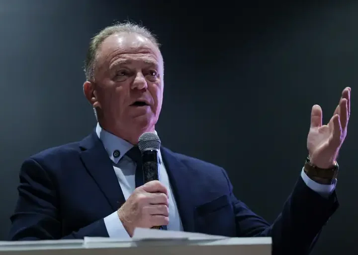 Casagrande projeta nova polarização na disputa presidencial e defende alianças amplas