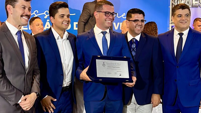Honraria reforça ligação de liderança capixaba com Vila Velha durante sessão solene pelos 491 anos da cidade