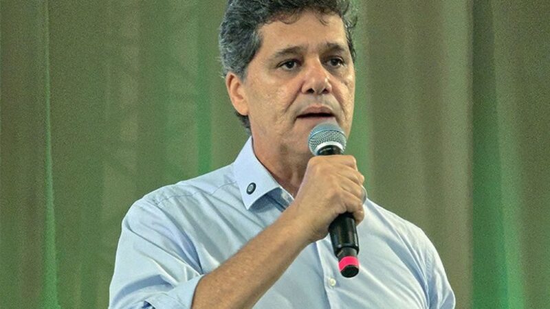 Ricardo Ferraço destaca municipalismo e reforça parceria com cidades durante Feira dos Municípios