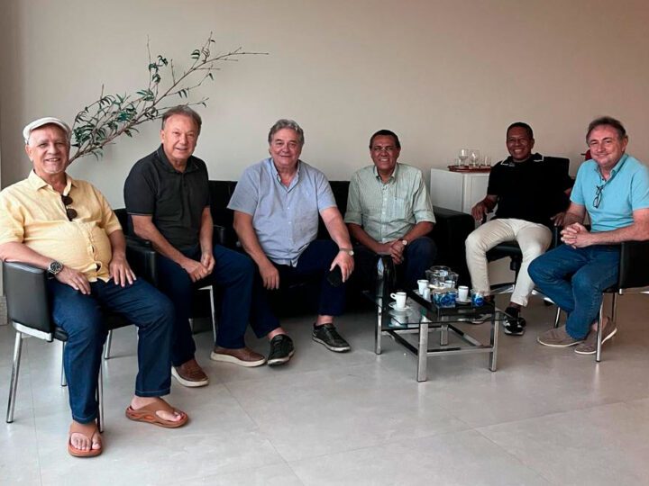 Luiz Paulo Vellozo Lucas amplia articulações em Colatina ao lado de Guerino Balestrassi