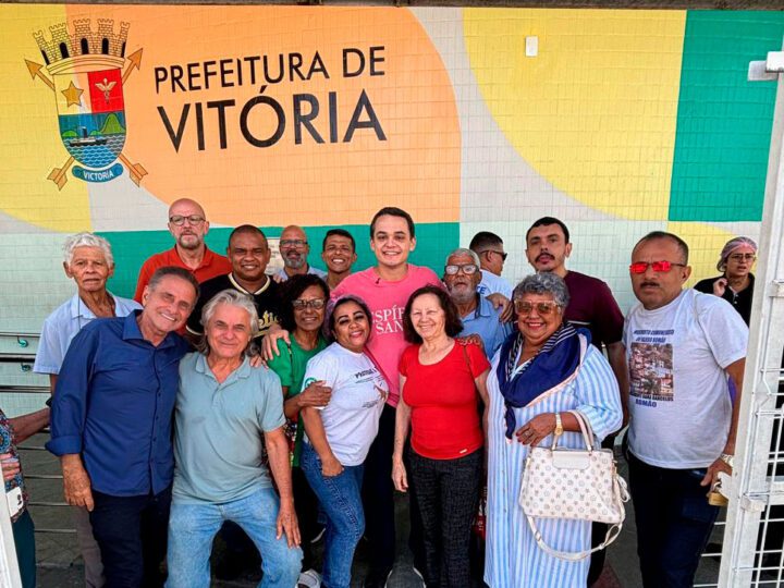 Lorenzo Pazolini comemora aniversário ao lado da população em restaurante popular de Vitória