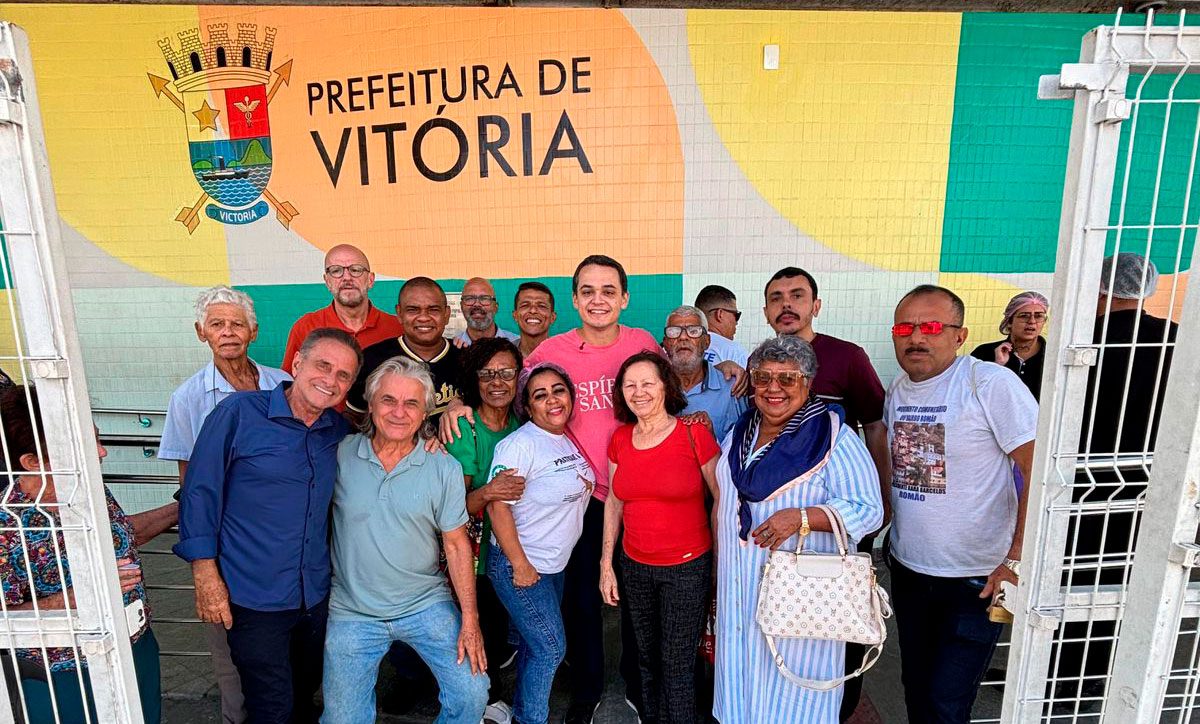 Lorenzo Pazolini comemora aniversário ao lado da população em restaurante popular de Vitória