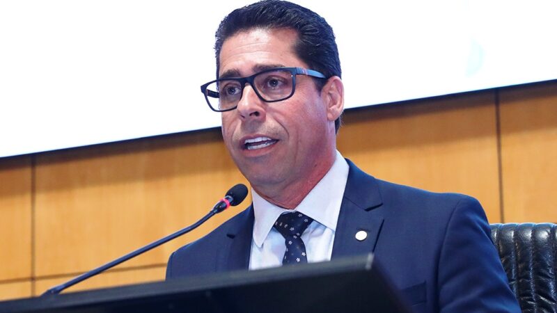 Marcelo Santos propõe endurecer regras contra faltas de deputados na ALES