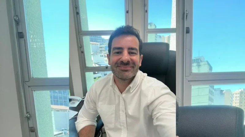 Ricardo Ferraço efetiva Pedro Caçador no comando da Secretaria de Governo