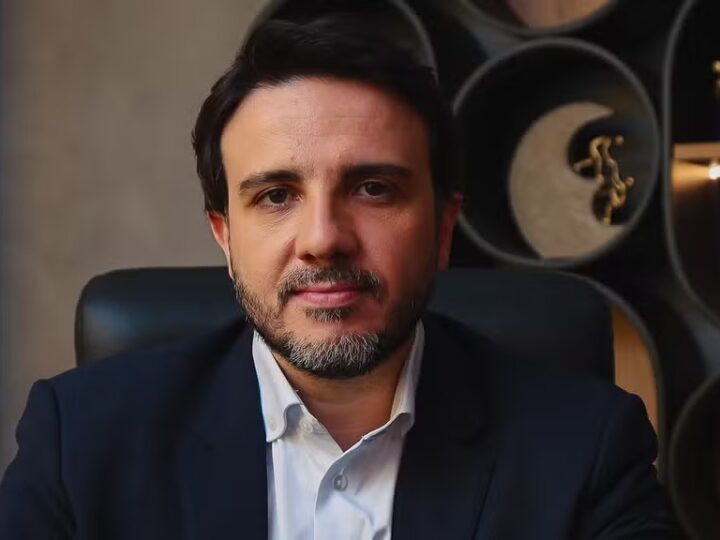 Fenômeno nas redes, Renan Santos começa a incomodar gigantes da política nacional