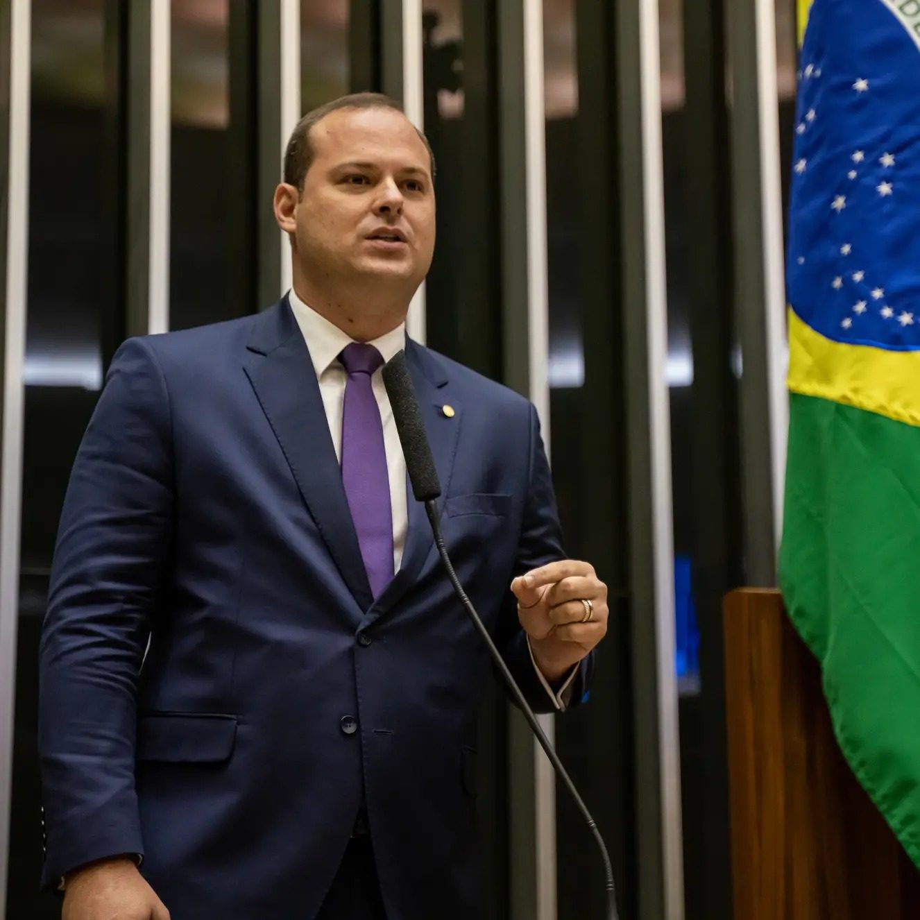 Dr. Victor Linhalis garante ampliação da Tarifa Social de Energia e reforça compromisso com a economia das famílias capixabas
