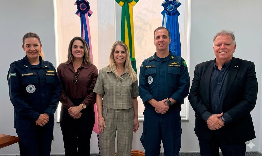 Soraya Manato destaca entrega de lancha que fortalece salvamentos e combate ao tráfico no litoral capixaba