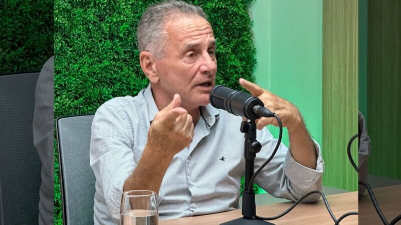 Carlos Manato fala sobre Senado, saúde, turismo e bastidores da política em entrevista ao Política Capixaba Podcast