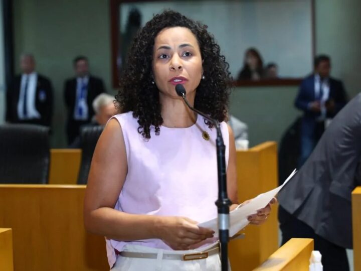 Psol desafia articulações da esquerda e mantém candidatura de Fabian ao Senado