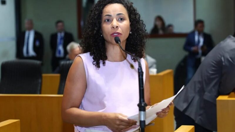 Psol desafia articulações da esquerda e mantém candidatura de Fabian ao Senado