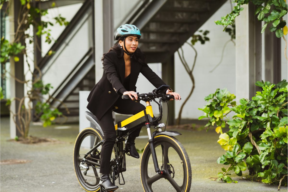 Projeto de Dr. Victor Linhalis quer estabelecer idade mínima e novas regras para bicicletas elétricas no Brasil