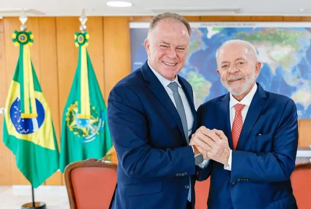 Casagrande declara apoio a Lula e reforça alinhamento do PSB na eleição presidencial