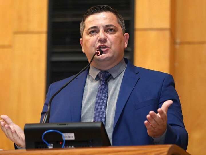 DC se aproxima de Ricardo Ferraço para disputa ao governo do ES