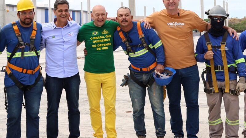 Ao lado de Luciano Hang e Ricardo Ferraço, Dr. Victor Linhalis acompanha avanço das obras da Havan em Vila Velha