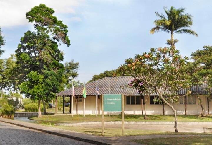 ES reúne vagas em concursos e seleções