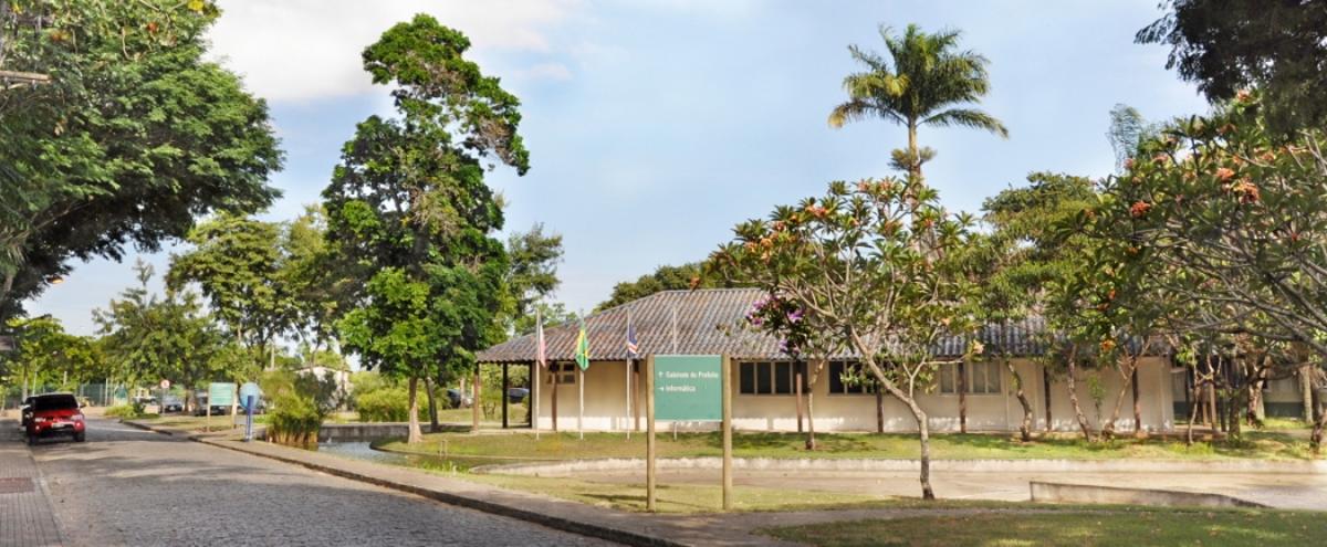 ES reúne vagas em concursos e seleções