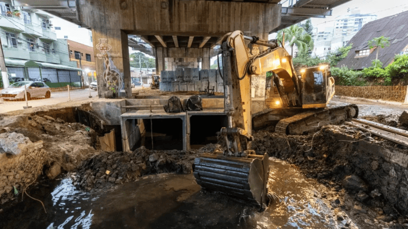 Estado amplia obras para reduzir impactos das chuvas