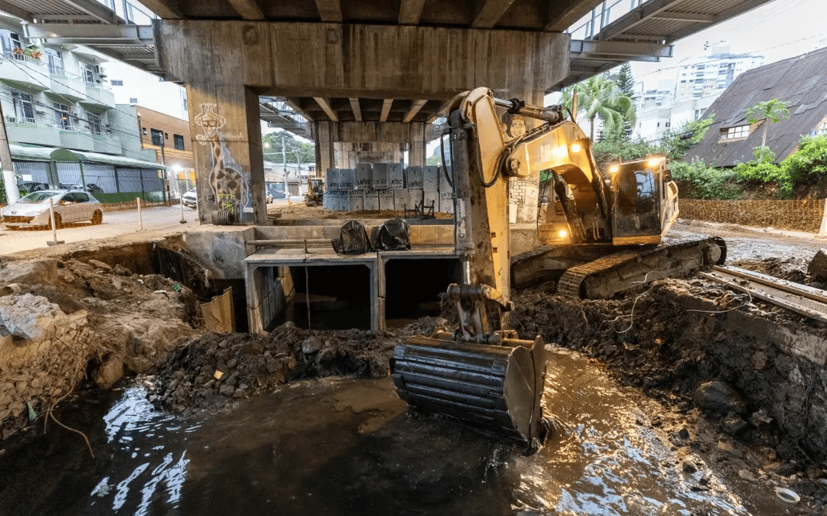 Estado amplia obras para reduzir impactos das chuvas