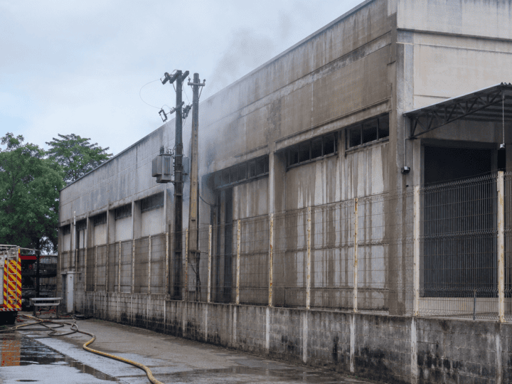 Incêndio destrói arquivo do TJES com 1 milhão de processos na Serra