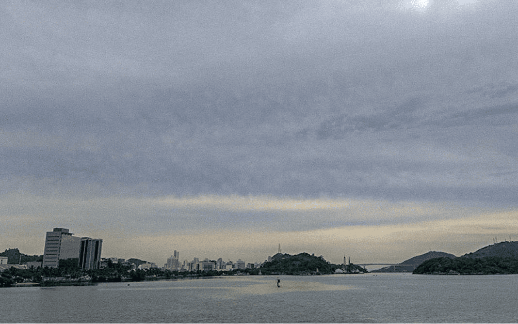Massa de ar frio mantém tempo estável no ES no fim de semana