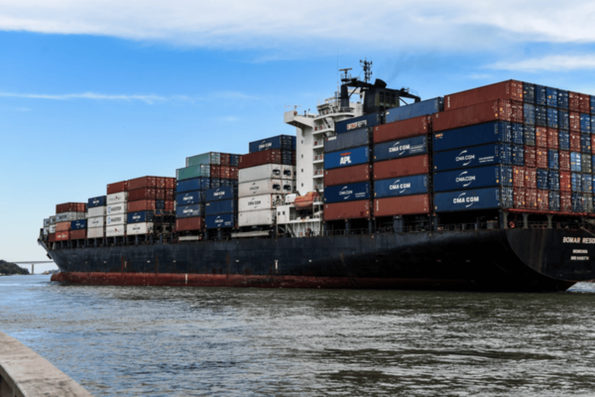 Tarifa dos EUA ameaça 38% das exportações capixabas