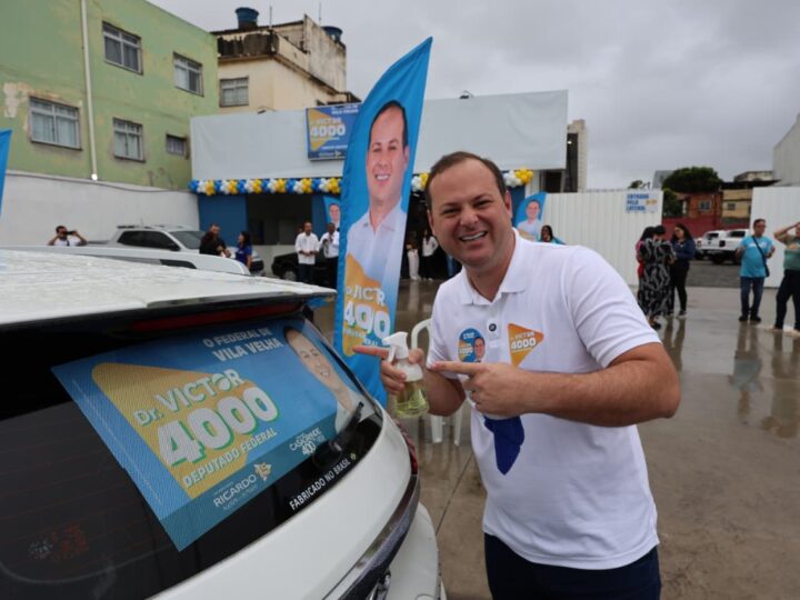 Adesivaço de Dr. Victor 4000 reúne apoiadores e coloca 300 carros nas ruas de Vila Velha