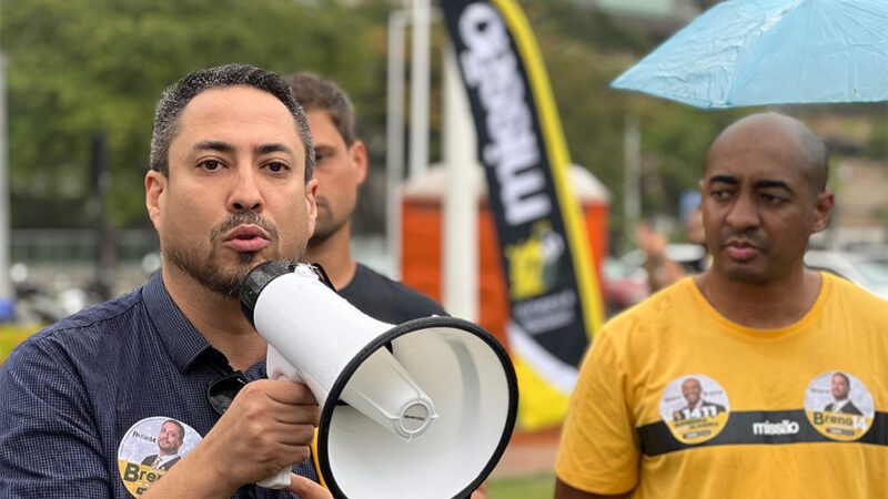 Nem a chuva segurou: Breno Barcelos reúne cerca de 60 pessoas no primeiro ato de campanha em Vitória