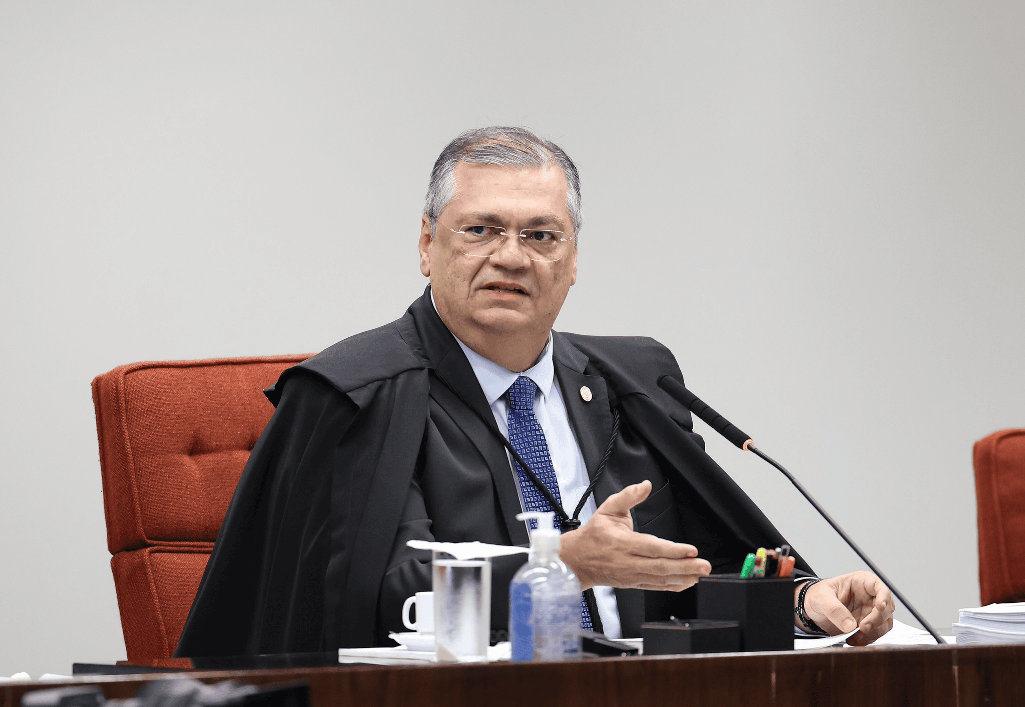 Dino defende reforma no Judiciário