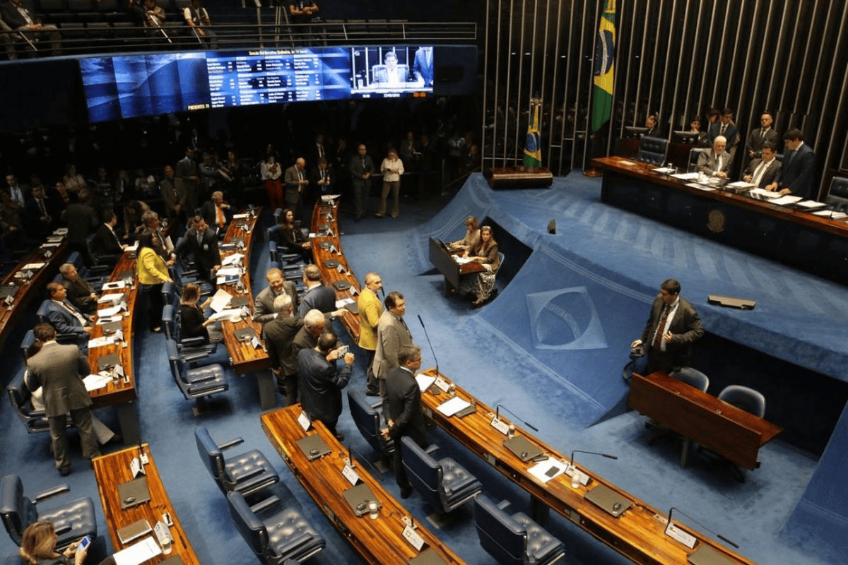 ES terá 11 candidatos ao Senado nas eleições de 2026