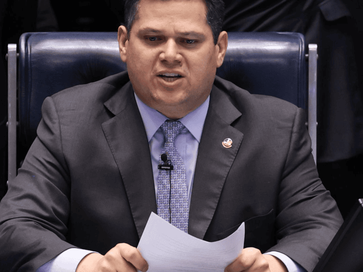 Governo pede comissão sobre MP das Blusinhas