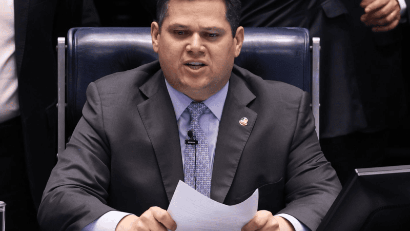 Governo pede comissão sobre MP das Blusinhas