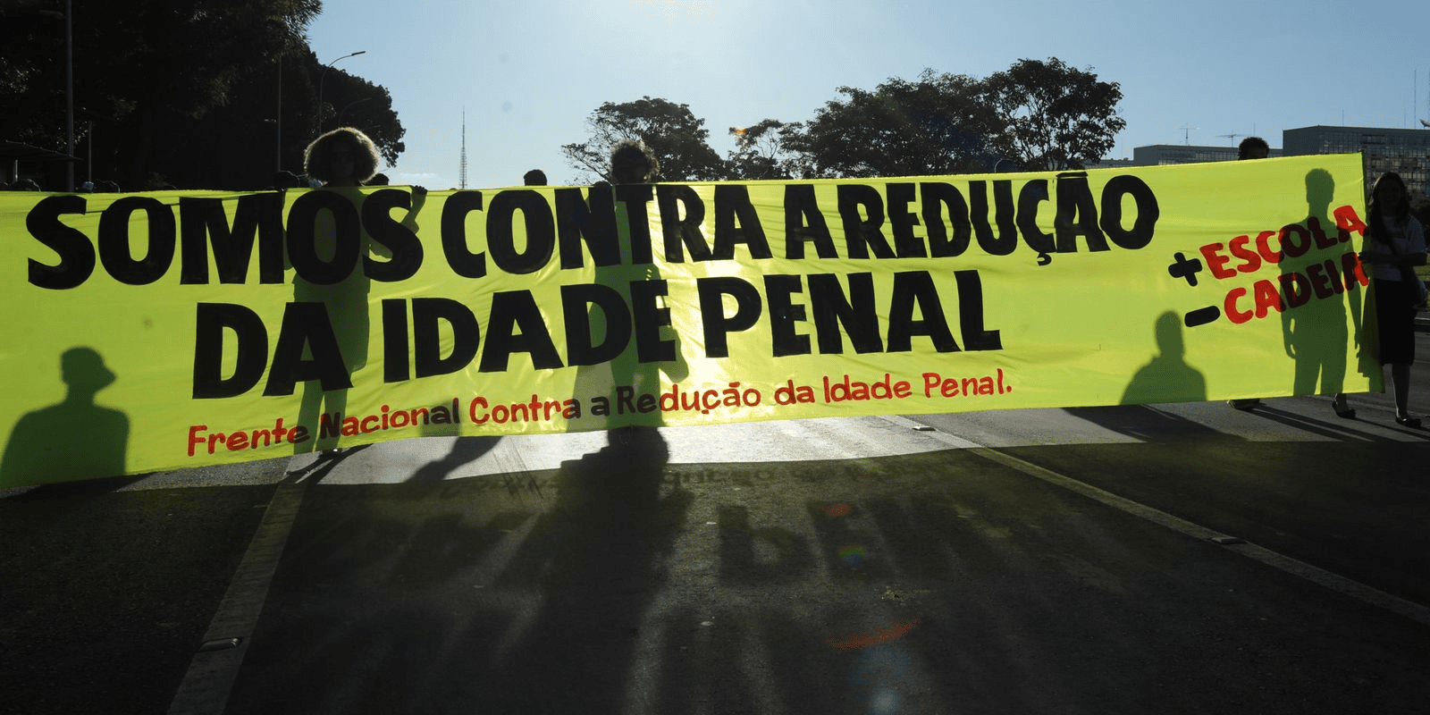 Pediatras se manifestam contra PEC que reduz maioridade penal