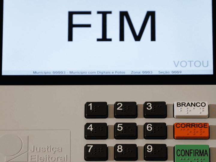 PSOL-Rede oficializa apoio a Lula nas eleições de 2026