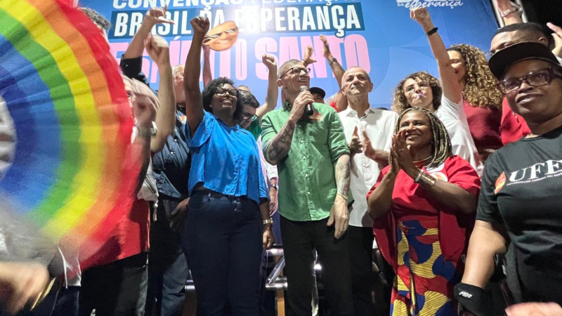 PT oficializa Helder e Valdirene para disputar o governo do ES